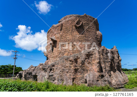 崩れかかっている黒島展望台 127761165