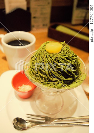 抹茶パフェとコーヒー 2 抹茶パフェとコーヒー 2 127764304