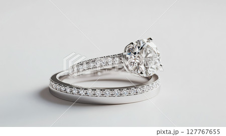 白バックに置いた二つの指輪 127767655
