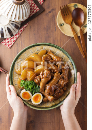 鶏手羽元と大根の煮物 127775502