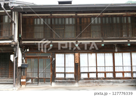 【塩尻市　蕎麦切り発祥の地　旧中山道　国登録有形文化財「本山宿」池田屋】 127776339