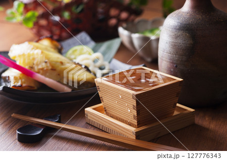 日本酒と銀鱈の西京焼き 127776343