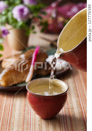 日本酒とカラスガレイの味噌漬け焼き 127776389