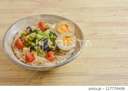 夏の味覚　夏野菜ソウメン 127776406