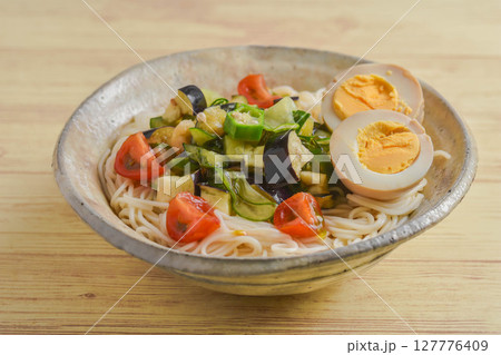 夏の味覚　夏野菜ソウメン 127776409