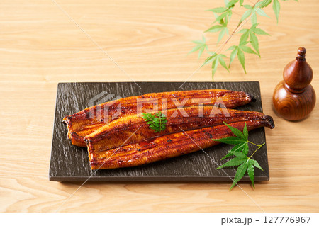 鰻の蒲焼 127776967