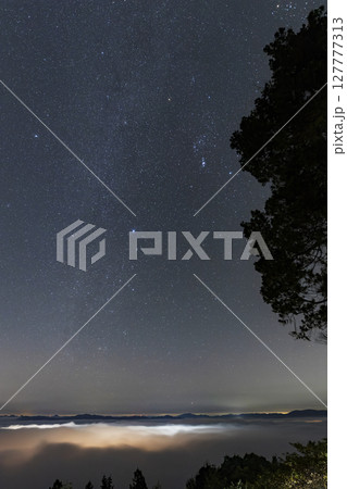 三次市霧の海展望台よりの雲海と星景 三次市霧の海展望台よりの雲海と星景 127777313