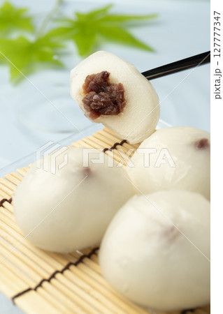 瑞々しい葛饅頭 瑞々しい水まんじゅう 瑞々しい葛饅頭 瑞々しい水まんじゅう 127777347
