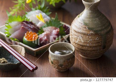 日本酒とお刺身4点盛り 日本酒とお刺身4点盛り 127779747