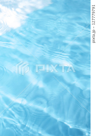 キラキラ水面　夏色のイメージ 127779791
