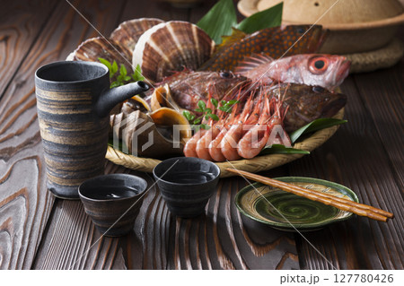 日本酒と北海鮮魚食材 127780426