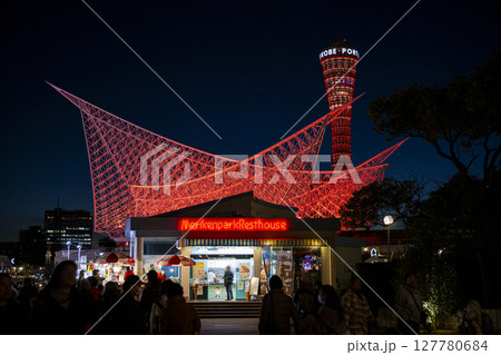 夜のメリケンパーク 127780684