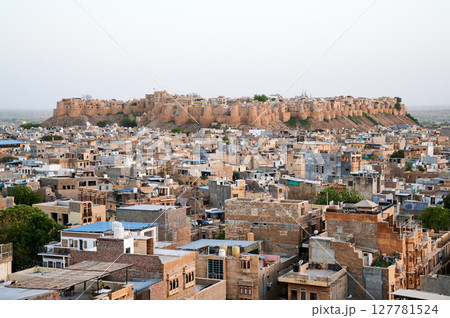 世界遺産のジャイサルメール城のパノラマ風景 世界遺産のジャイサルメール城のパノラマ風景 127781524