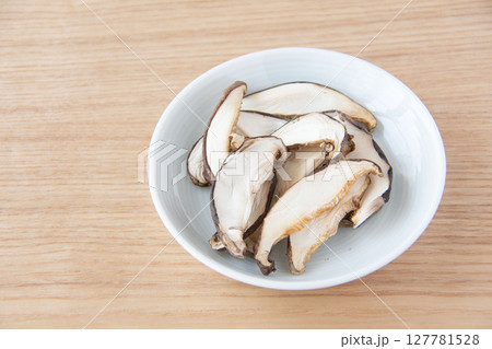 干ししいたけのスライス 127781528