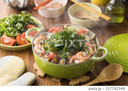 パクチー鍋 パクチー鍋 127782349