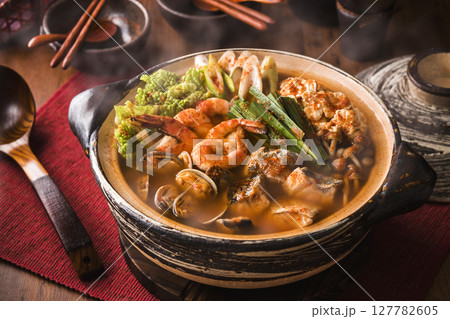 海鮮チゲ鍋 127782605