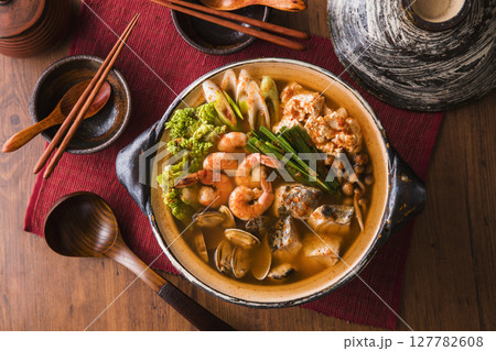 海鮮チゲ鍋 127782608