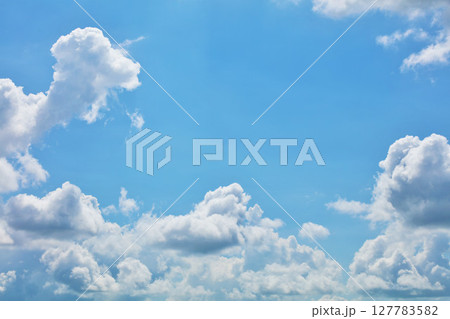 夏の青空と雲 夏の青空と雲 127783582