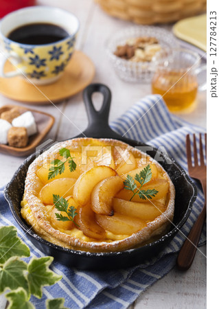 洋梨のダッチベイビー 127784213