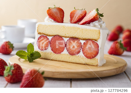 苺のショートケーキ 苺のショートケーキ 127784296