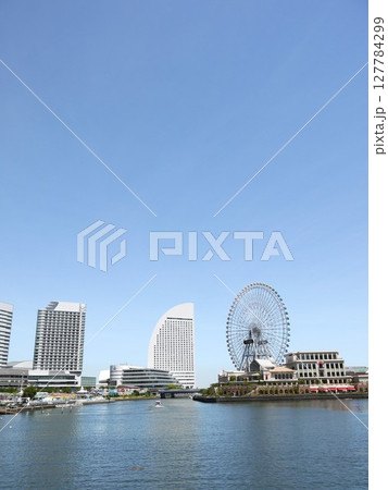 みなとみらいの風景 127784299