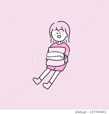 クッションを抱えてリラックスする女の子 クッションを抱えてリラックスする女の子 127784841