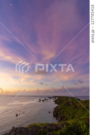 東平安名崎の朝焼け 東平安名崎の朝焼け 127785418