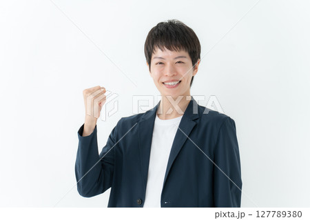 オフィスカジュアル ガッツポーズ オフィスカジュアル ガッツポーズ 127789380