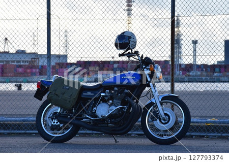 金城ふ頭で黄昏のひと時 127793374