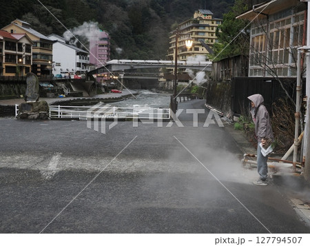 杖立温泉　泉屋旅館前の風景　熊本県阿蘇郡小国町 127794507