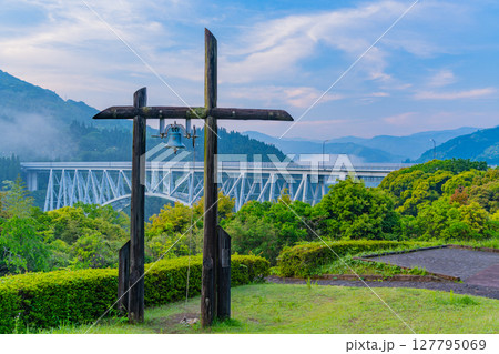 (宮崎県)日之影町 青雲橋公園から見る青雲橋 (宮崎県)日之影町 青雲橋公園から見る青雲橋 127795069