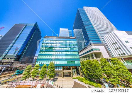 日本の東京都市景観 田町駅前などを望む 127795517