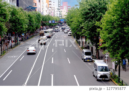 街道 青梅街道 杉並区 ビル群 町並み 自動車 127795877