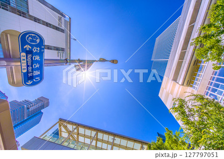 日本の東京都市景観 田町駅前などを望む 127797051