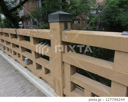 和風な橋 127798244