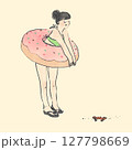 夏に海で水着を着て浮き輪を持った女性 127798669