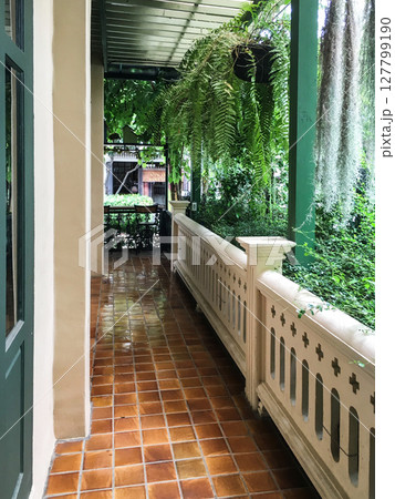 ホテルのテラス ホテルのテラス 127799190