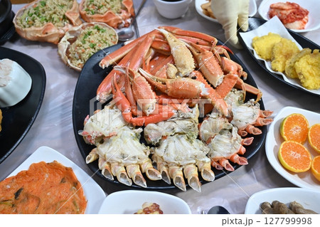 Korean seafood food. Korean steamed kingcrab 127799998