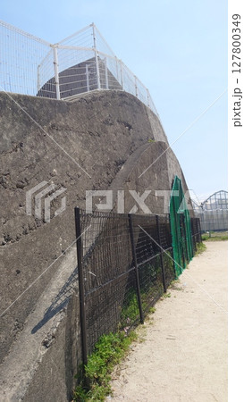 掩体壕 掩体壕跡 (長崎県大村市/下原口公園) 掩体壕 掩体壕跡 (長崎県大村市/下原口公園) 127800349