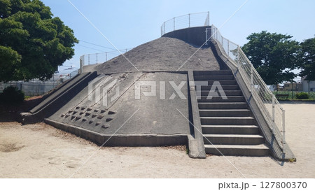 掩体壕 掩体壕跡 (長崎県大村市/下原口公園) 掩体壕 掩体壕跡 (長崎県大村市/下原口公園) 127800370