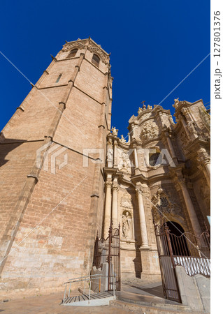 Valencia cathedral and Miguelete in plaza de la Reina 127801376