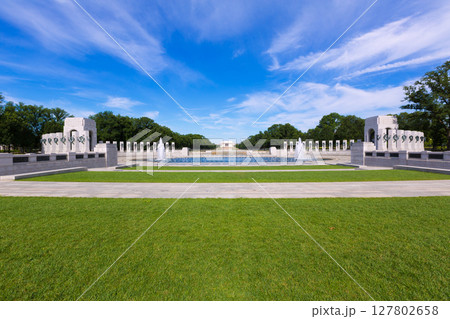 World War II Memorial in washington DC USA 127802658