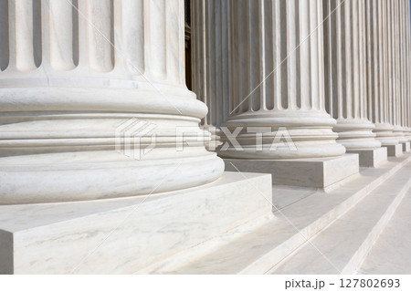 Supreme Court of United states columns row 127802693