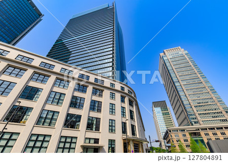 東京　千代田区 丸の内の都市風景　KITTE丸の内とJPタワー 127804891