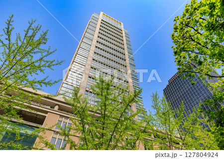 東京 千代田区 丸の内の都市風景 丸の内ビルディング 東京 千代田区 丸の内の都市風景 丸の内ビルディング 127804924