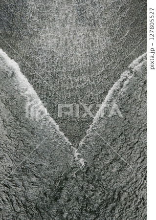 水の交差点 127805527