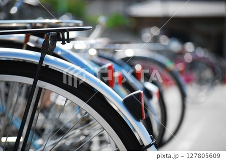 自転車のタイヤ 127805609