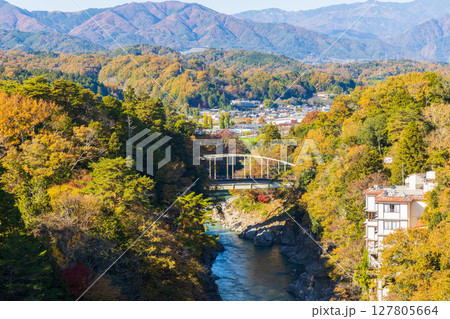 秋の長野県飯田市 紅葉の天龍峡 秋の長野県飯田市 紅葉の天龍峡 127805664