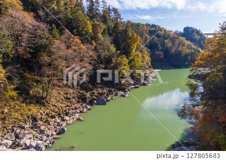 秋の長野県飯田市 紅葉の天龍峡 秋の長野県飯田市 紅葉の天龍峡 127805683
