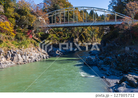 秋の長野県飯田市 紅葉の天龍峡 秋の長野県飯田市 紅葉の天龍峡 127805712